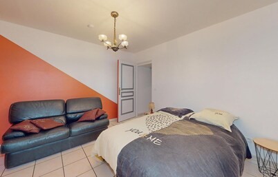 1 bedroom lovely apartment in Trouvans