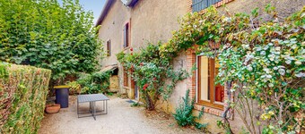 Trevlig lägenhet i Trouvans med WiFi