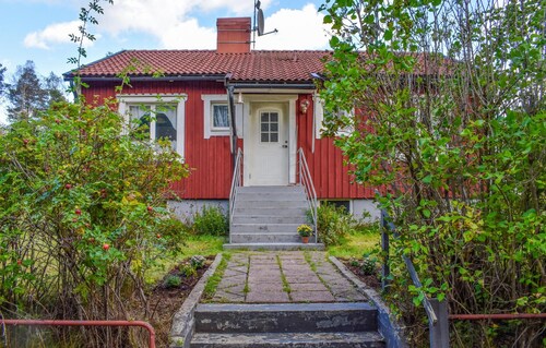 2 bedroom gorgeous home in Alstermo