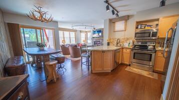 Condo (Silver Mill 8206) | Exterior