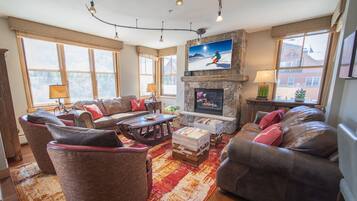 Condo (Silver Mill 8206) | Exterior