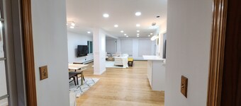 BEACH HOUSE, FIVE Minutes walk to the beach,  Very Spacious 