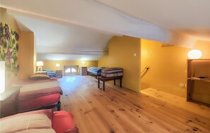 6 habitaciones, cuna de viaje, wifi gratis y ropa de cama 