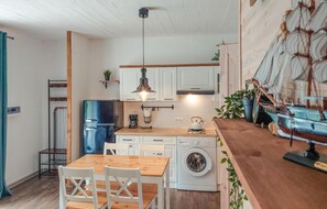 冰箱、炉灶、厨具/餐具