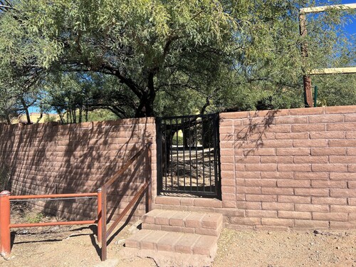 Cozy Condo Retreat Steps to the River Walk!