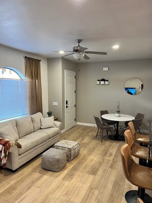 Smart TV - Cozy Condo Retreat Steps to the River Walk! (Tucson)