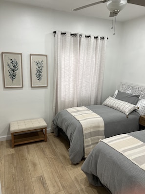 2 chambres, fer et planche à repasser, lit parapluie, Wi-Fi gratuit