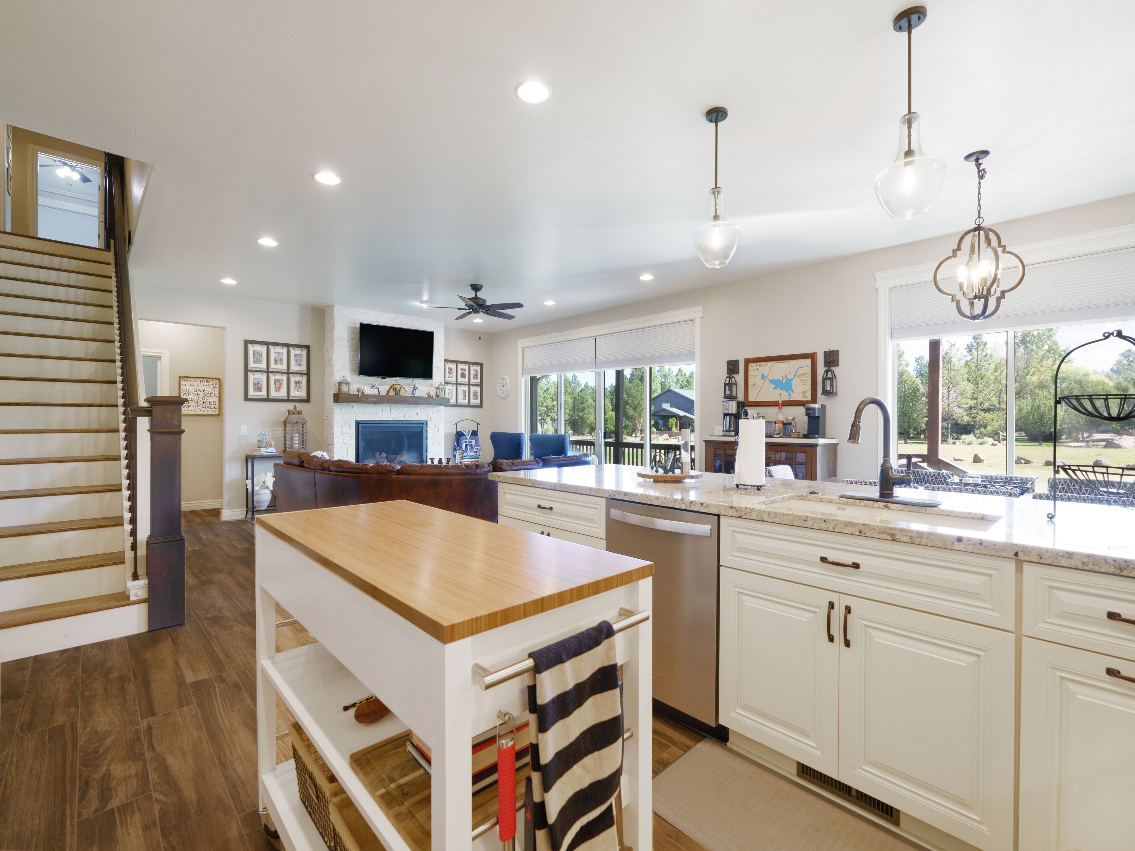 Papa's Place - Modern Rainbow Lake Home w/Game Room/Firepit/BBQ/Acre Lot