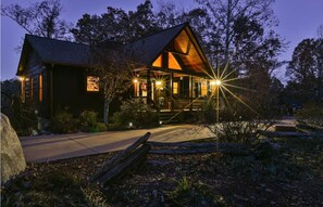 Exterior - Harvest Moon view, hotub, game room (Ellijay)