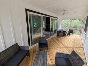 Terrace/patio - Getaway with "No Egrets"! Your Lake Gaston haven awaits you! (Littleton)