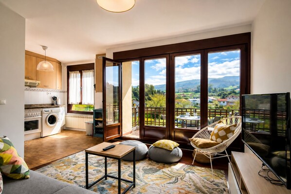 TV - Apartamento Vacacional La Madora (Llanes)