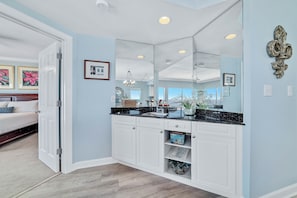 Interior - Admirals Quarters 1101 | Gulf-Front Views | Beach Getaways (Orange Beach)