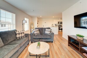 Smart TV - Rustic Charm Meets Modern Luxury: Stylish 2BR, 1BA Apartment (Auburn)