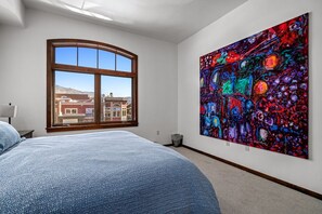 2 bedrooms, free WiFi, bed sheets, wheelchair access