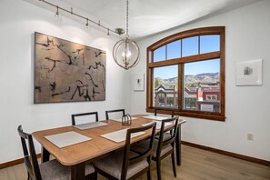 Dining - Kestrel Corner, AC! Prime Downtown Location with 180 Degree Views! (Steamboat Springs)