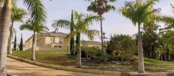 Luxury Waterfront property on Wallis Private Island Forster w/ fishing, hiking