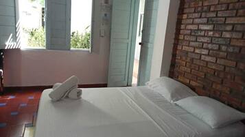 9 habitaciones, wifi y ropa de cama