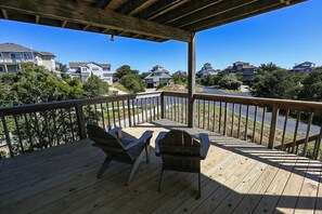 Property grounds - Beach Haven - Enjoy beautiful views from this light and airy home! (Duck)