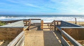 Beach nearby - Jus' Ducky - Sip coffee and take in the beautiful ocean views with this oceanfront home! (Southern Shores)