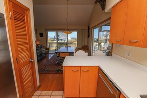 Interior - Knock On Wood - Directly across from the beach access with terrific ocean views (Duck)