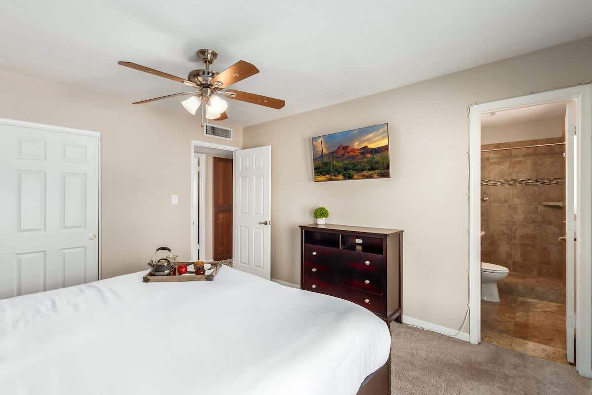 3 bedrooms, iron/ironing board, travel cot, free WiFi