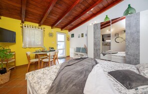 Wifi gratis y ropa de cama