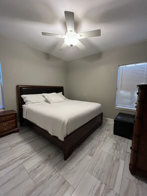 4 bedrooms, iron/ironing board, free WiFi, bed sheets
