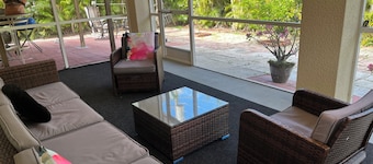 spacious 4 Bedrooms ,3 Bathrooms Home, in the center of everything in Naples Fl.