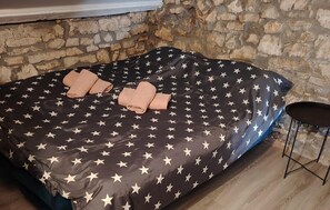 2 bedrooms, free WiFi, bed sheets - Amazing home in Barban with WiFi (Barban)