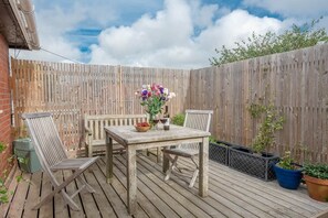 Outdoor dining - Print Rooms, Leiston (Leiston)