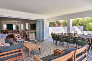 Unclassified image, 5 of 40, button - Zo'luha | Spacious family home | Mountain View (Hermanus)