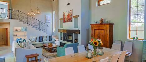 Smart TV, fireplace, stereo