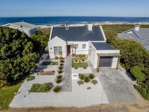 Exterior - Efcharisto Cottage | Sea, Style & Serenity (Kleinmond)