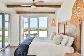 3 bedrooms, desk, iron/ironing board, free WiFi - Efcharisto Cottage | Sea, Style & Serenity (Kleinmond)