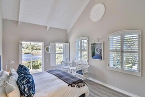5 bedrooms, desk, iron/ironing board, free WiFi