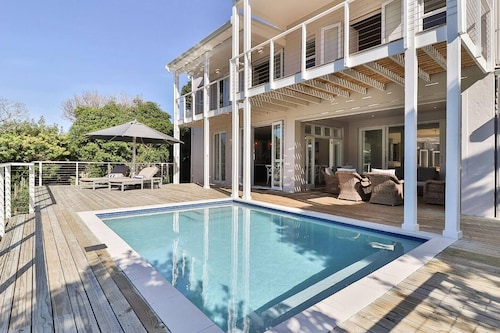 Riverside Manor | Banks of Onrus lagoon | Pool