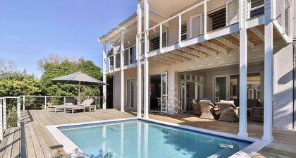 Riverside Manor | Banks of Onrus lagoon | Pool