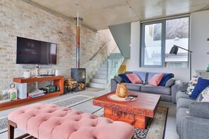 Smart TV, fireplace - Rooftop Terrace | Grotto Beach | Ocean views (Hermanus)