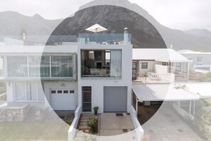 Exterior - Rooftop Terrace | Grotto Beach | Exquisite ocean views (Hermanus)