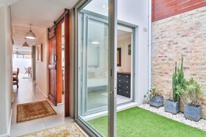 Interior - Rooftop Terrace | Grotto Beach | Ocean views (Hermanus)