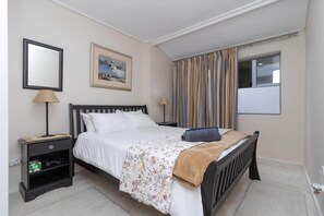 4 bedrooms, desk, iron/ironing board, free WiFi