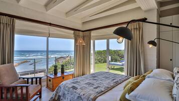 5 bedrooms, in-room safe, desk, iron/ironing board