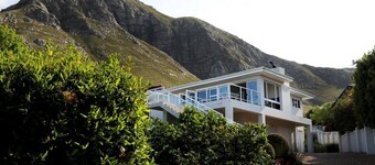 Home with an Ocean View | Voelklip