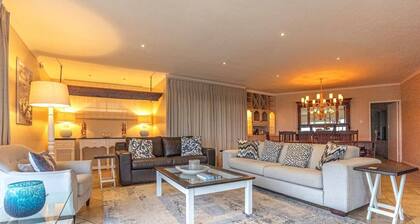 Home with an Ocean View | Voelklip