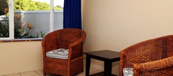 Home with an Ocean View | Voelklip