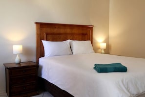 4 Schlafzimmer, Bügeleisen/Bügelbrett, kostenloses WLAN, Bettwäsche