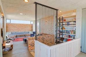 Lobby - House Fynbos | Designer home | Sea & mountain view (Onrus)