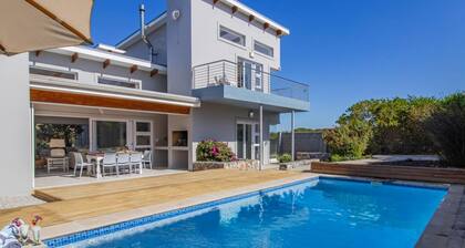 Sunset Villa | A happy place |Pool