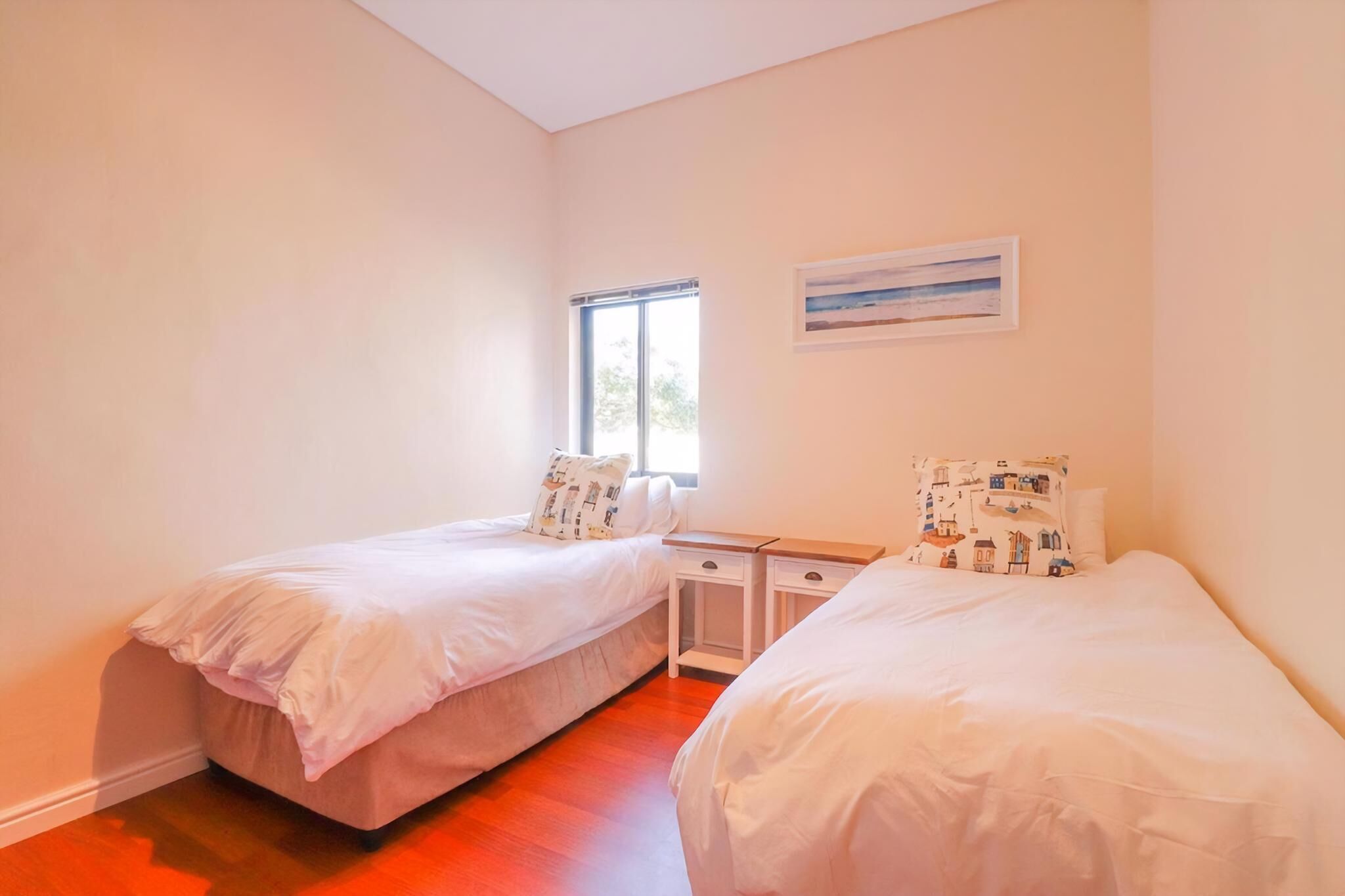 4 bedrooms, desk, iron/ironing board, free WiFi