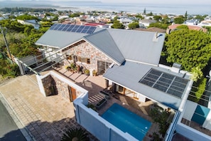 Exterior - Sea Valley Lodge IV | 180 degree sea view (Hermanus)